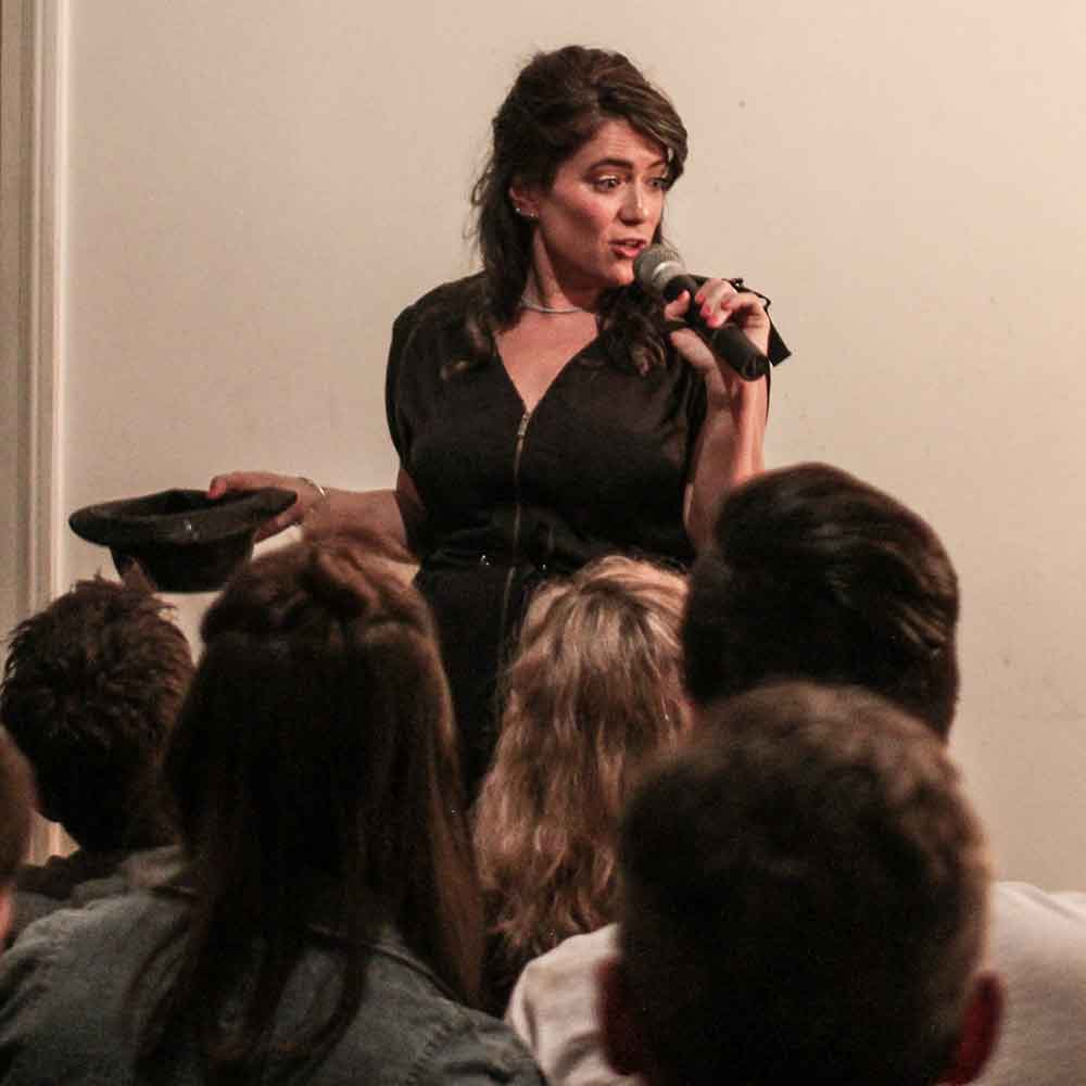 A live show in the apartment